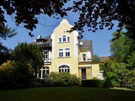 Denkmalgeschützte Jugendstilvilla im Park