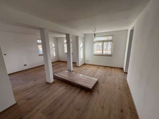 Erstbezug nach Sanierung mit Balkon: 3-Zimmer-Wohnung in denkmalgeschützem Fachwerkhaus