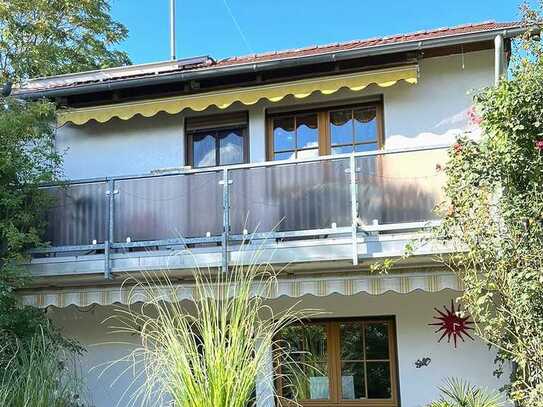 Traumhaftes Einfamilienhaus mit perfekter Raumaufteilung, tollem Fernblick und Outdoor-Pool.