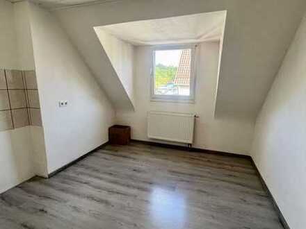 Attraktive, vollständig renovierte 1-Zimmer-Wohnung in Pforzheim-Dillweißenstein