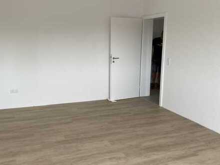 Erstbezug: exklusive 4-Zimmerwohnung nach Generalsanierung mit Balkon und Loggia Bruchsal