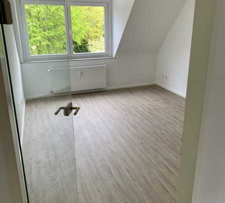 Renovierte 2-Raum-Wohnung mit Einbauküche in Neuss-Grefrath