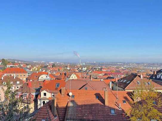 Immobilie mit Potenzial in Aussichtslage - nahezu komplett frei