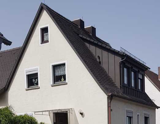 gemütliche Wohnung in 2 Familienwohnhaus