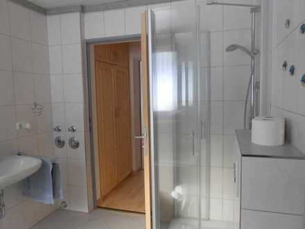 Renovierte 3 Zimmer Erdgeschosswohnung