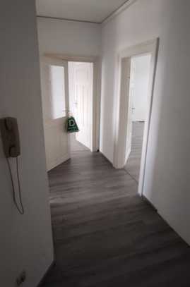 schöne, moderne und helle Altbau Wohnung