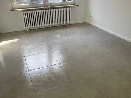 Alles neu!! Top sanierte 1,5 Raum Single-Wohnung mit Wohnküche in Holsterhausen.