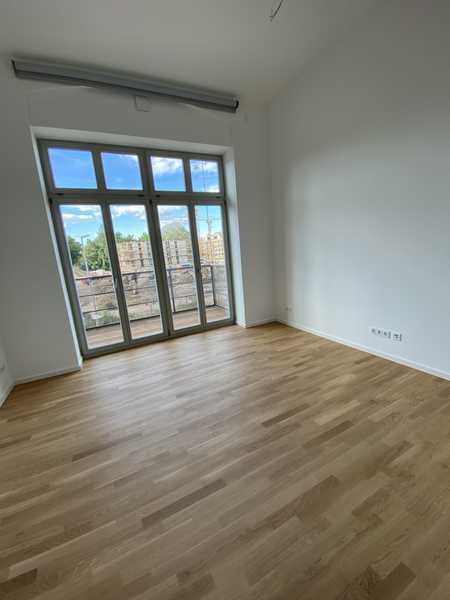 Sehr gepflegte 1-Raum Wohnung, direkt an der Spree mit EBK!!!