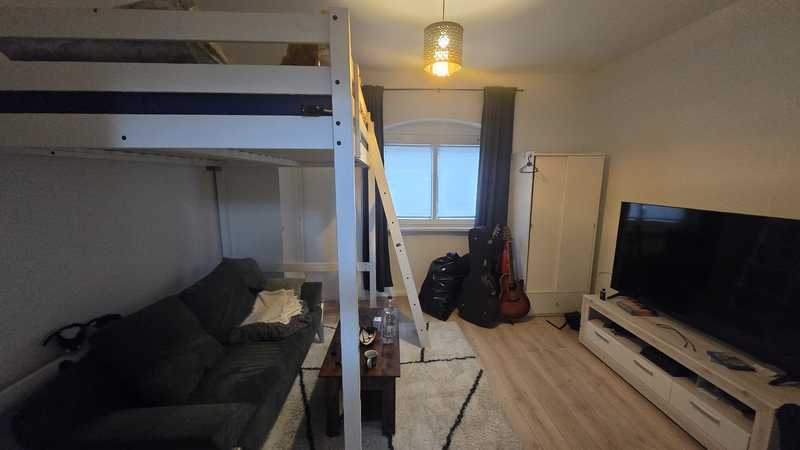 1 Zimmer Wohnung im Hochparterre in Berlin Charlottenburg Neu Westend