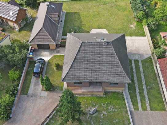 Provisionsfrei für den Käufer … Großes Haus mit Bungalow und freiem Blick …