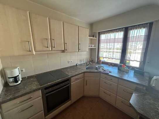 schöne Dachgeschosswohnung