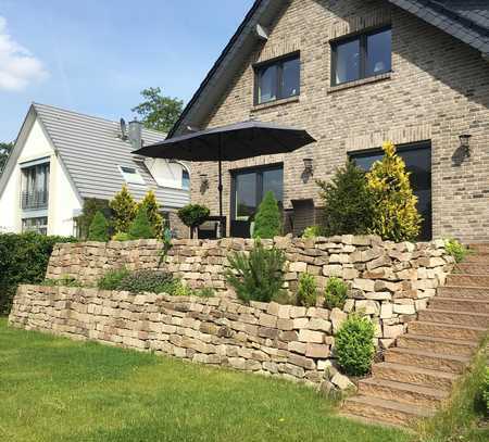 Exklusives Mehrgenerationenhaus mit Blick ins Naturschutzgebiet von privat