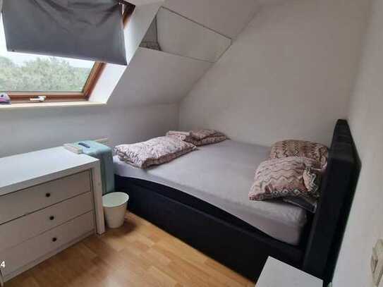 Geschmackvolle und Modernisierte 2-Zimmer-Wohnung in Düsseldorf