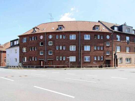 Ein Zuhause großen Potenzials: Leerstehendes Mehrfamilienhaus mit 3 WE und großem Garten in Duisburg