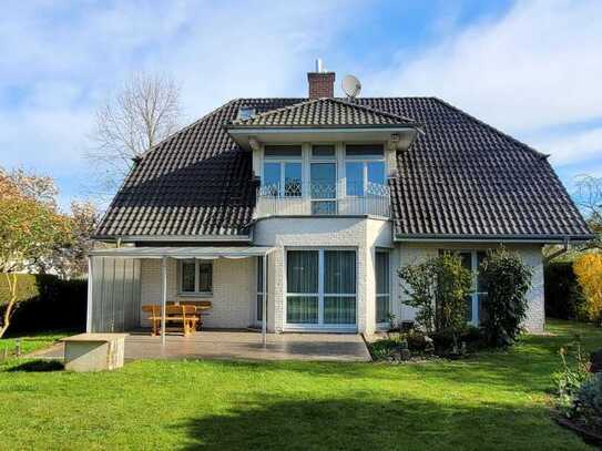 Provisionsfreies stattliches Architekten-Einfamilienhaus in gepflegter Wohnlage