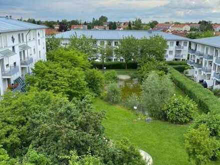 Ansprechende 3-Zimmer-Terrassenwohnung mit Balkon und Einbauküche in Augsburg