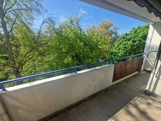 Herrlich am Wasser gelegene 2- Zimmer Whg. mit TGL und Balkon