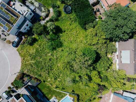 Sonniges Grundstück in exponierter Hanglage von FR-Herdern