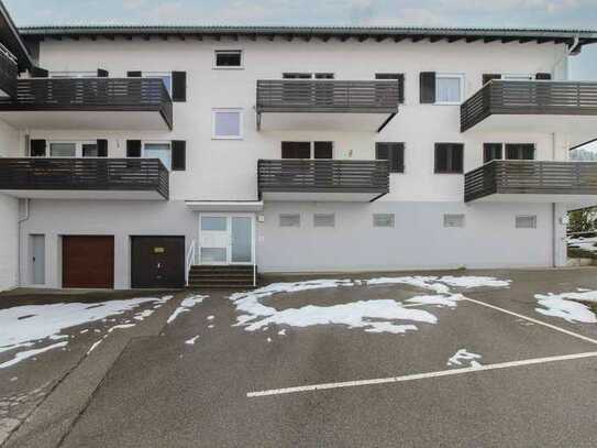 Wohnen mit traumhaftem See- und Alpenblick vom Balkon und Freistellplatz in Immenstadt im Allgäu