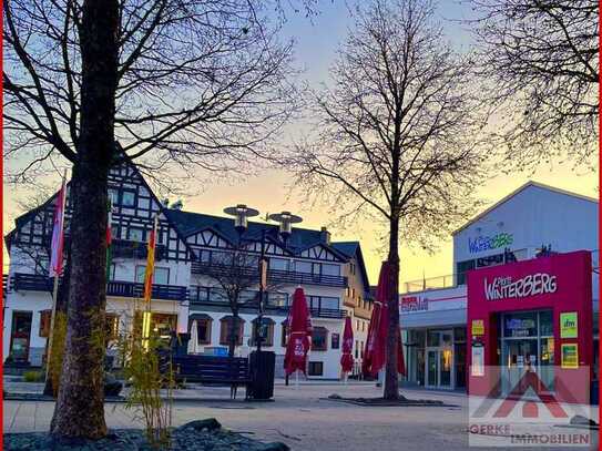 Geräumige, sehr gepflegte Maisonette-Wohnung in zentraler Lage