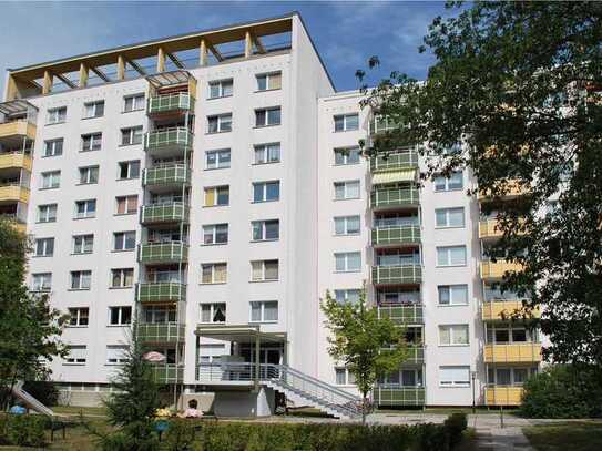 2-Raum-Wohnung mit Loggia, gr. Wohnküche und Aufzug