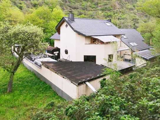 Großzügige Doppelhaushälfte mit Terrasse und Außengelände in idyllischer Lage - Kobern-Gondorf an de