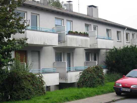 Modernisierte 1-Zimmer-Wohnung mit Balkon in ruhiger Lage von Mülheim-Winkhausen