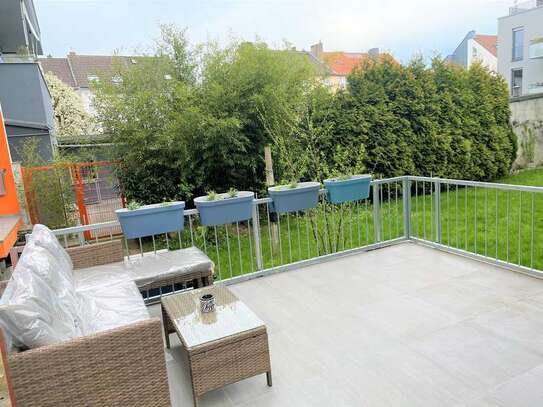 Stilvolle, voll möbliert, Terrassenwohnung, 1,5 Zimmer, Wohnküche, 54 m² in Düsseldorf