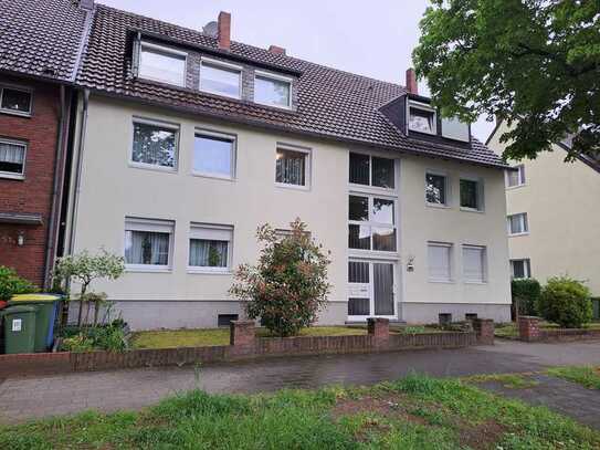 Sehr schöne DG-Eigentumswohnung in OB Schmachtendorf mit zusätzlich ca. 40m² Ausbaureserve