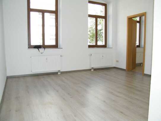 Tolle Singlewohnung mit EBK in zentraler Lage!!!