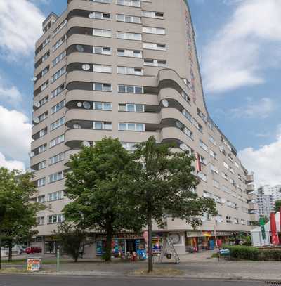 Modernisierte 2 Zimmer Wohnung am Halleschen Ufer