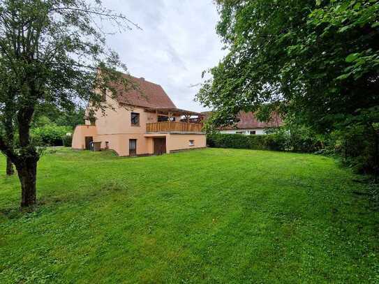 Einfamilienhaus mit großzügigen Garten in idyllischer Lage von Burg