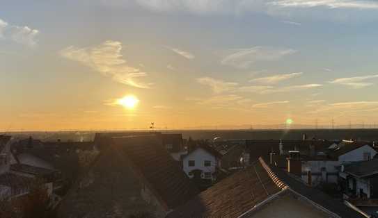 Modernes Penthouse mit traumhaftem Weitblick & großer Dachterrasse. Begrenzte Aktion nutzen!