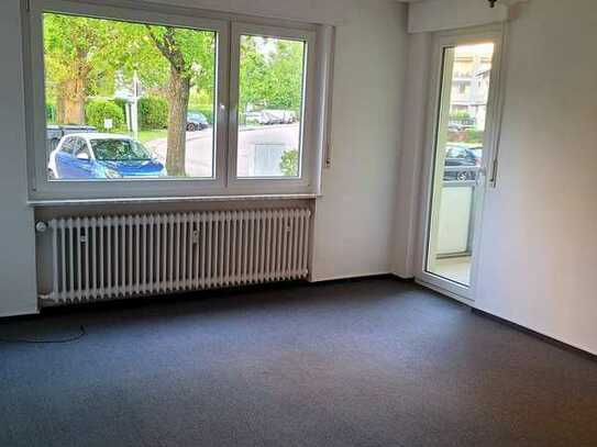 Ansprechende und vollständig renovierte 2-Zimmer-Erdgeschosswohnung mit Balkon in Rastatt