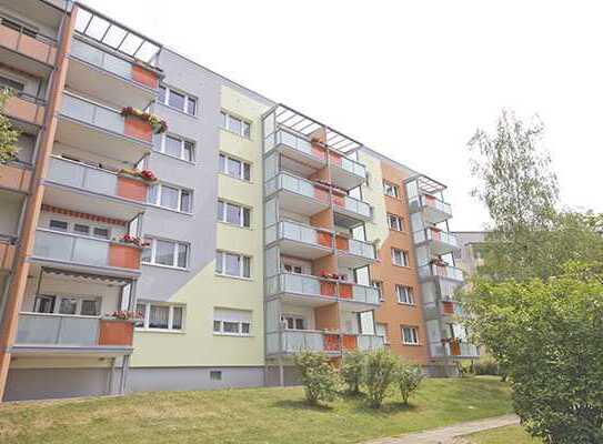 3- Raumwohnung in schöner Lage mit großem Balkon.