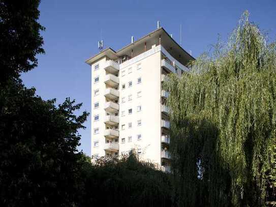 Hoch hinaus: 1-Zimmerwohnung mit Balkon im 10. OG