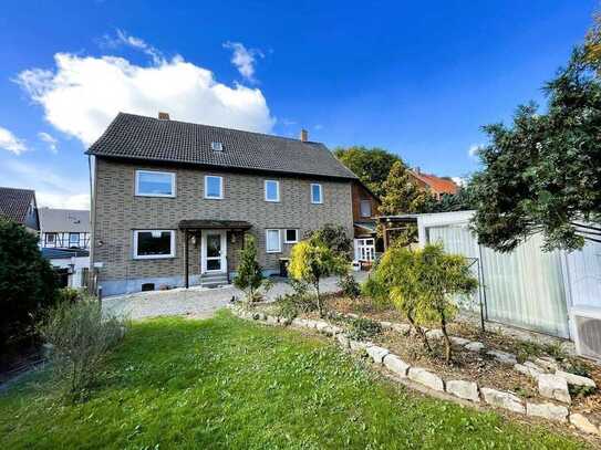 Wohnhaus, Appartement- oder Mehrgenerationenhaus auf großzügigem Grundstück in Weddel