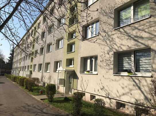 Traumhafte FAMILIENWOHNUNG - 4 Zimmer - BALKON - EINBAUKÜCHE - 3.OG