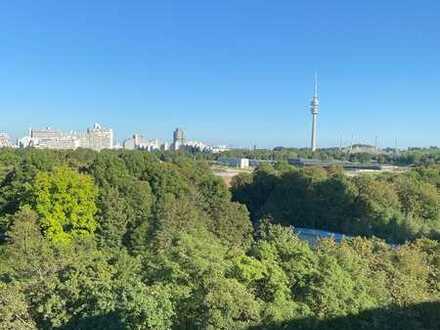 Lichtdurchflutete 3-Zi.-Wohnung bezugsbereit mit herrlichem Ausblick / Olympia-Pressestadt