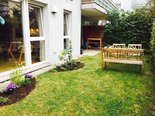 Moderne, helle 3-Zimmer-Gartenwohnung mit hochwertigen Einbaumöbeln und Einbauküche