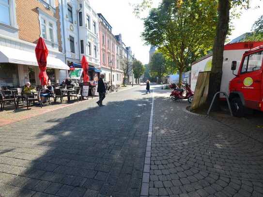 Saniertes, sehr gepflegtes Mehrfamilienhaus direkt am Marktplatz