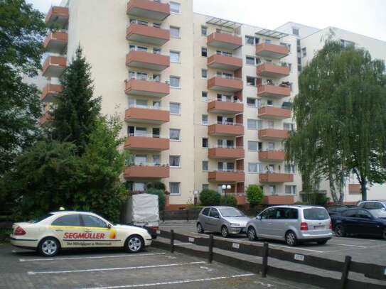 Außenstellplatz in der Burgallee in Hanau - Kesselstadt ab sofort zu vermieten