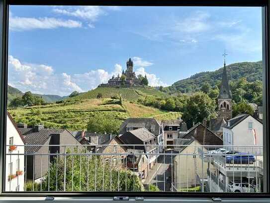 Erstbezug - 3-Zimmer-Wohnung mit großer Dachterrasse und atemberaubender Aussicht