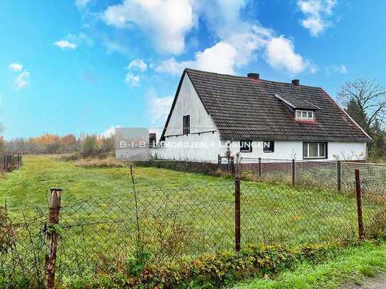 Abrissobjekt auf Baugrundstück / Grün- und Ackerland in Schönefeld