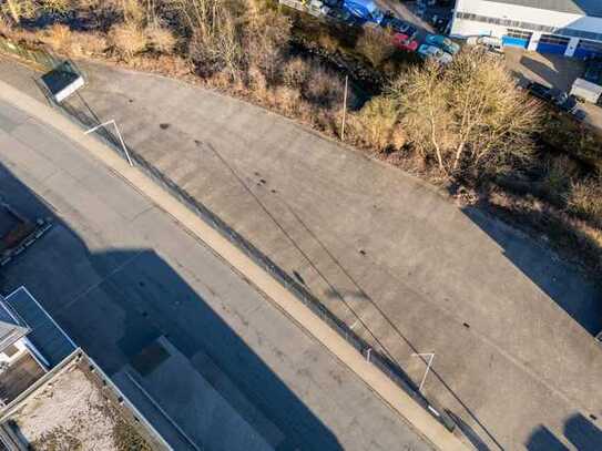 Parkplatzfläche in Siegen-Weidenau zu vermieten – ideal für PKW, Transporter oder Lagerfläche
