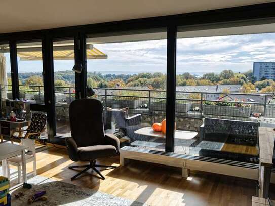 Großzügige 3,5-Zimmer-Wohnung mit herrlicher Aussicht und großem überdachten Südbalkon