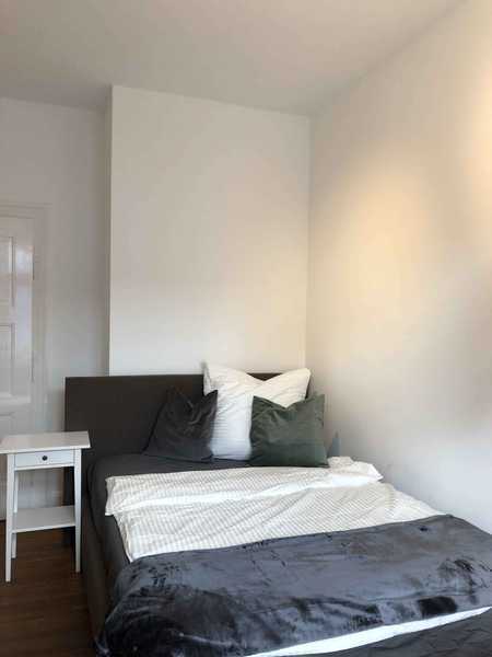                                                               Zimmer Zimmer in der De-Neufville Stra&szlig;e                                                       in Oberrad (Frankfurt am Main)