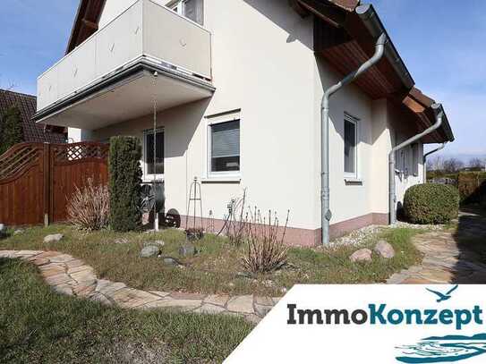 Freundliche Wohnung mit 5 Zi., ca. 120m² Wfl, sonnigen Balkon, Terrasse & pflegeleichten Garten!