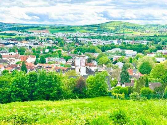 Exklusives Baugrundstück in Gelnhausen mit bester Südhanglage und unverbautem Ausblick