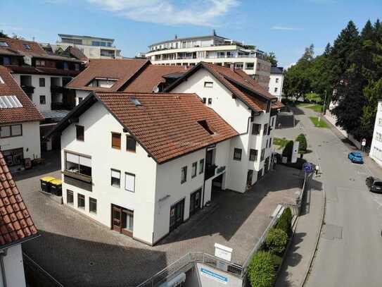 Reserviert: Fensterreiche, barrierefreie Erdgeschoss-Flächen zum Umbau zur Wohnung